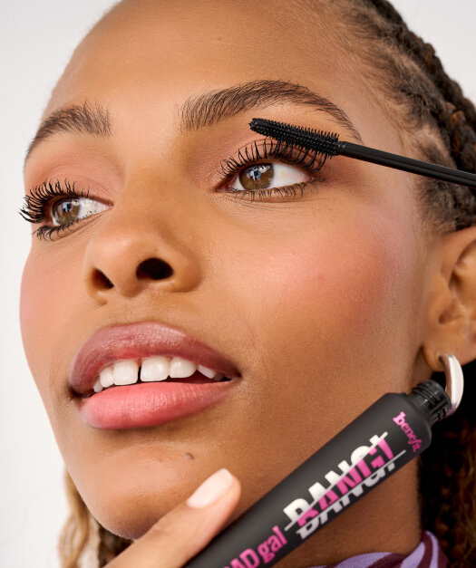 Model applying BADgal&nbsp;BANG!
