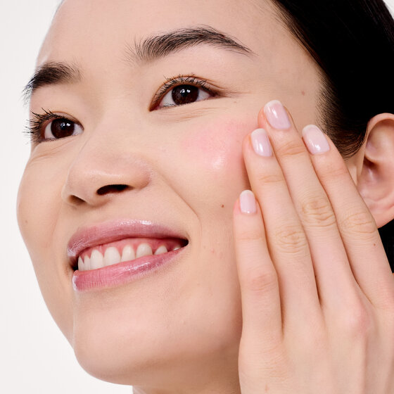 Model wearing Benetint