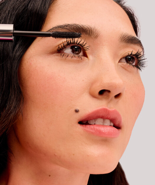 Model applying They&rsquo;re Real