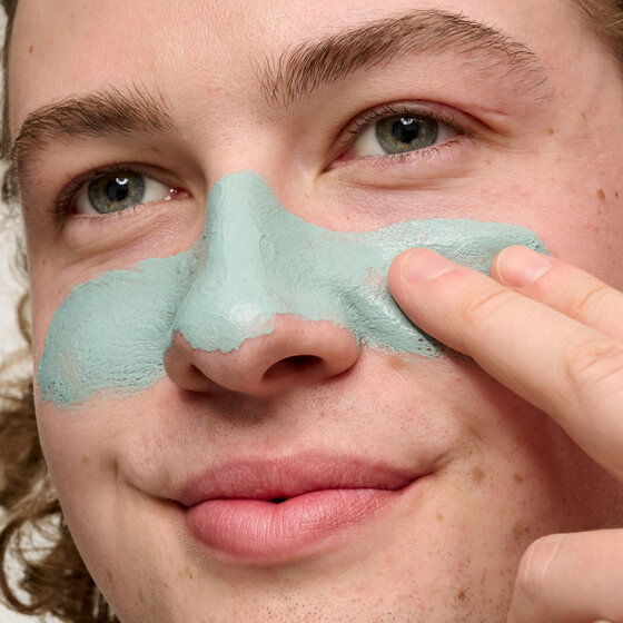 Model applying formula on face