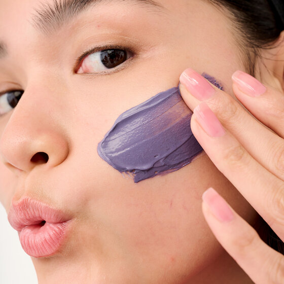 Use Deep Retreat on clean, dry face weekly. Leave for 30 min or until dry. Rinse.