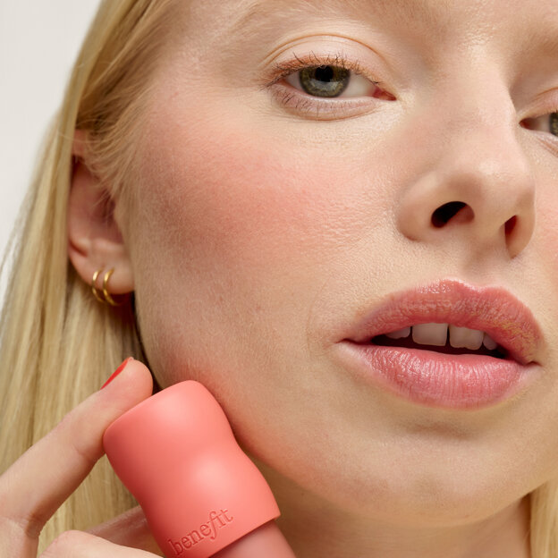 Play Daze Airy Liquid Blush